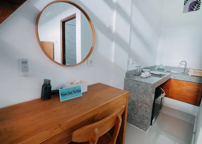 Agatha Mezzanine Guest house *